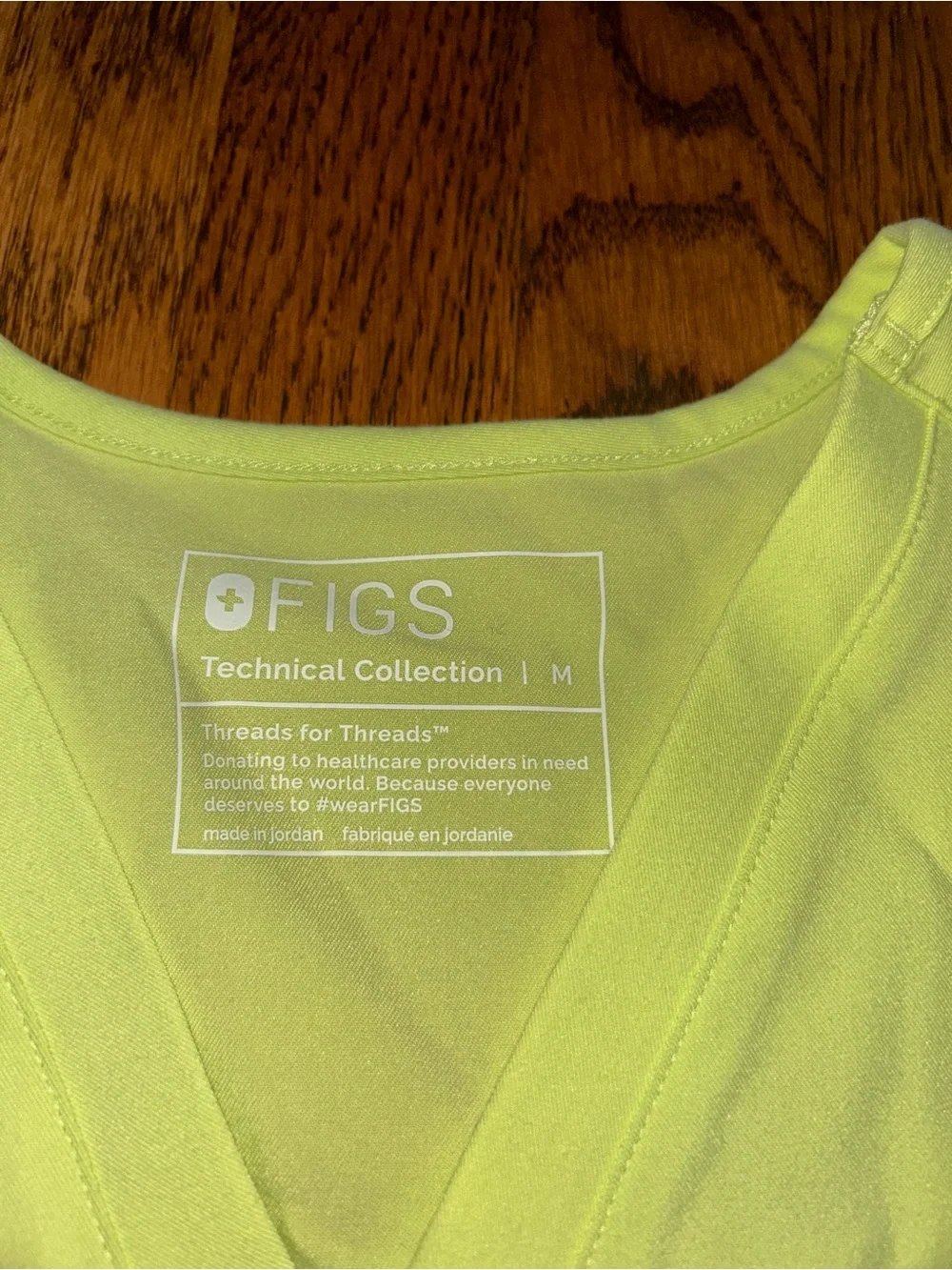 FIGS Lime Green Scrub Set Top M Pants M/P NWT/NWOT V-Neck Scrub Top & Drawstring